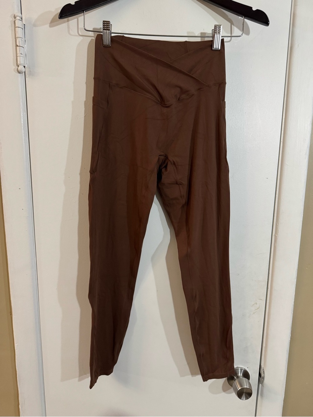 Halara Brown High-Waist Crossover Waistband Leggings